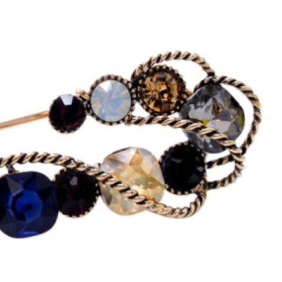 Black Crystal Goldtone Safety Pin Brooch - Picture 4 of 4